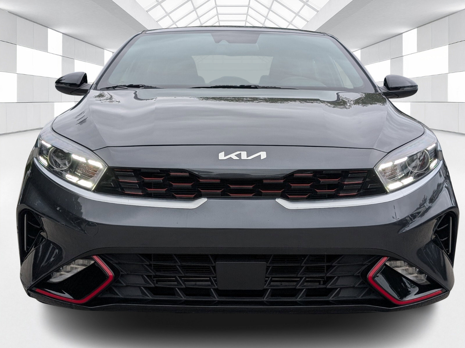 Used 2024 Kia Forte GT-Line w/ GT-Line Premium Package image 2