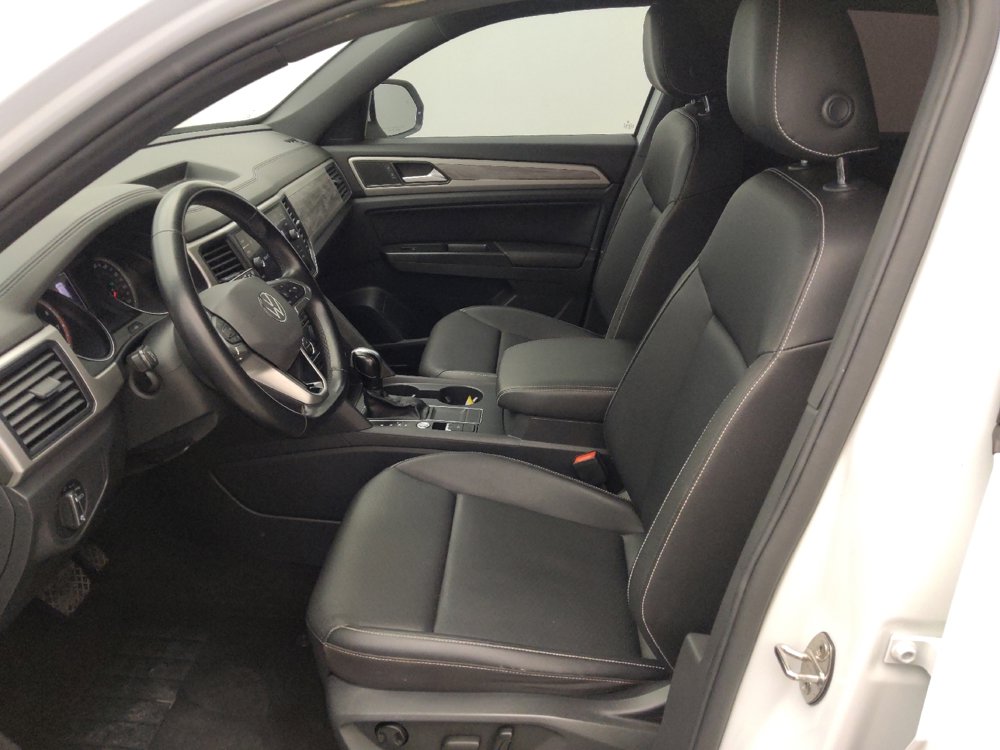 Used 2020 Volkswagen Atlas Cross Sport SE image 17