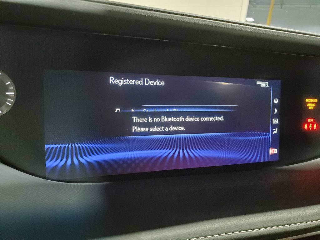 Used 2020 Lexus LS 500 w/ Accessory Package (Z2) RWD image 31