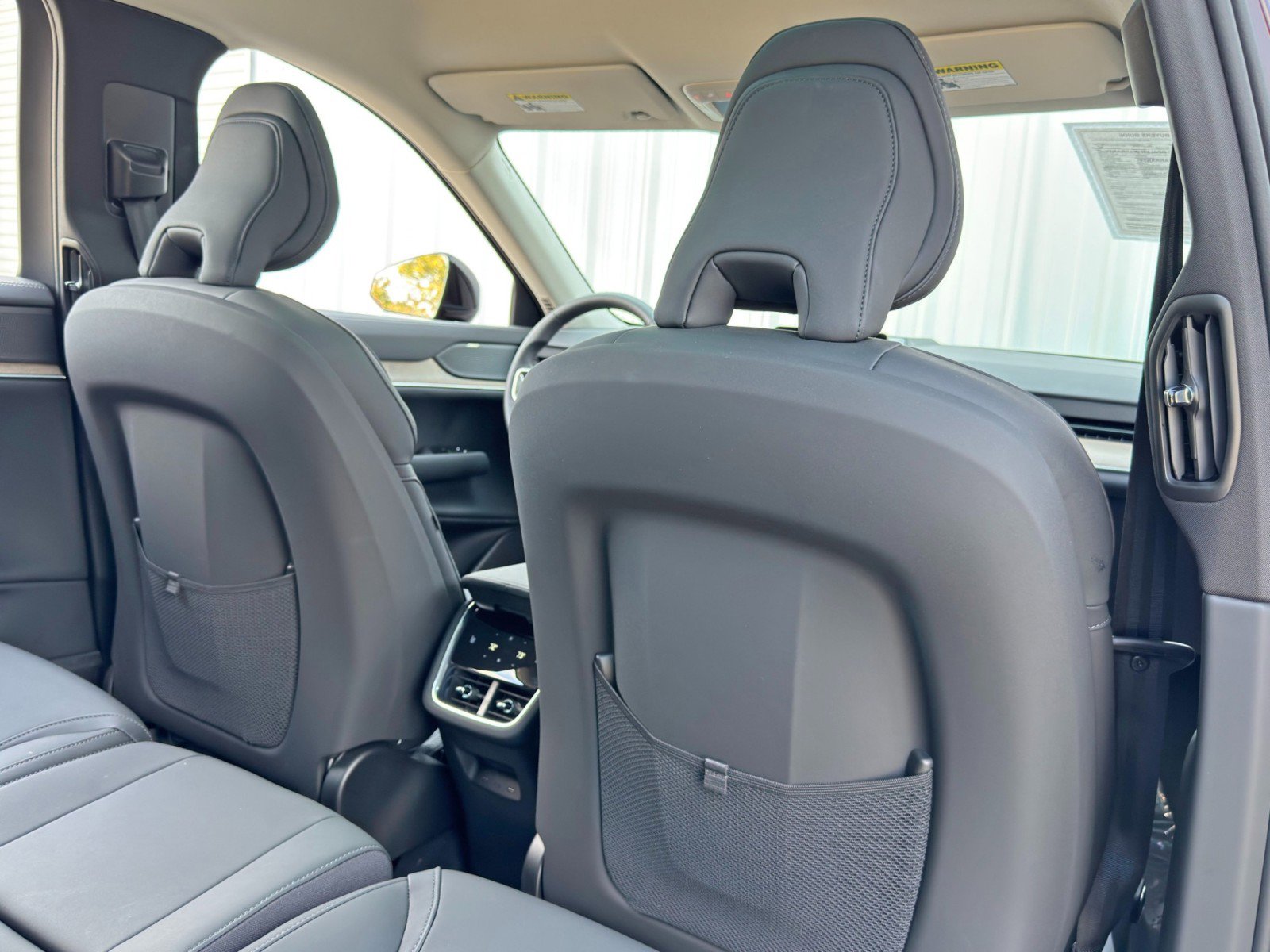 Used 2025 Volvo EX90 Ultra image 38