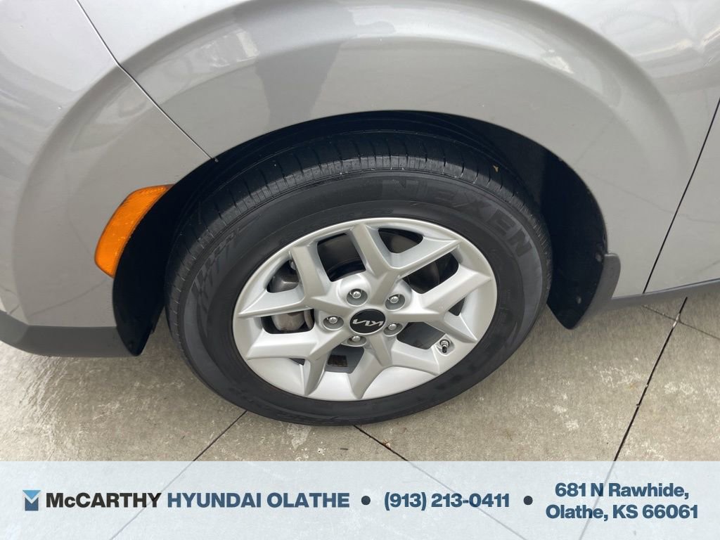 Used 2023 Kia Soul S image 18