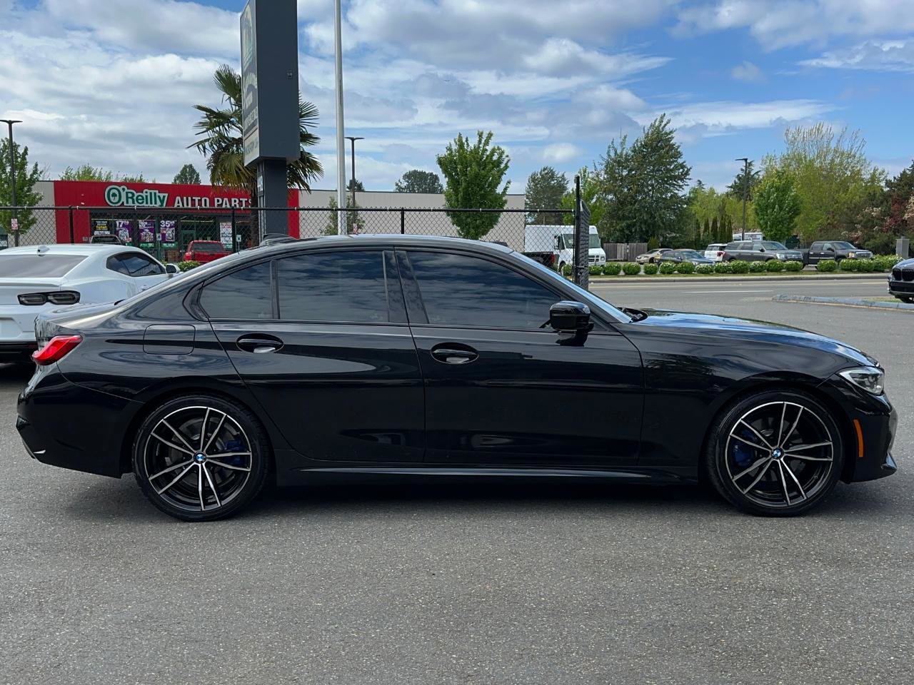 Used 2021 BMW 330i Sedan w/ M Sport Package RWD image 8