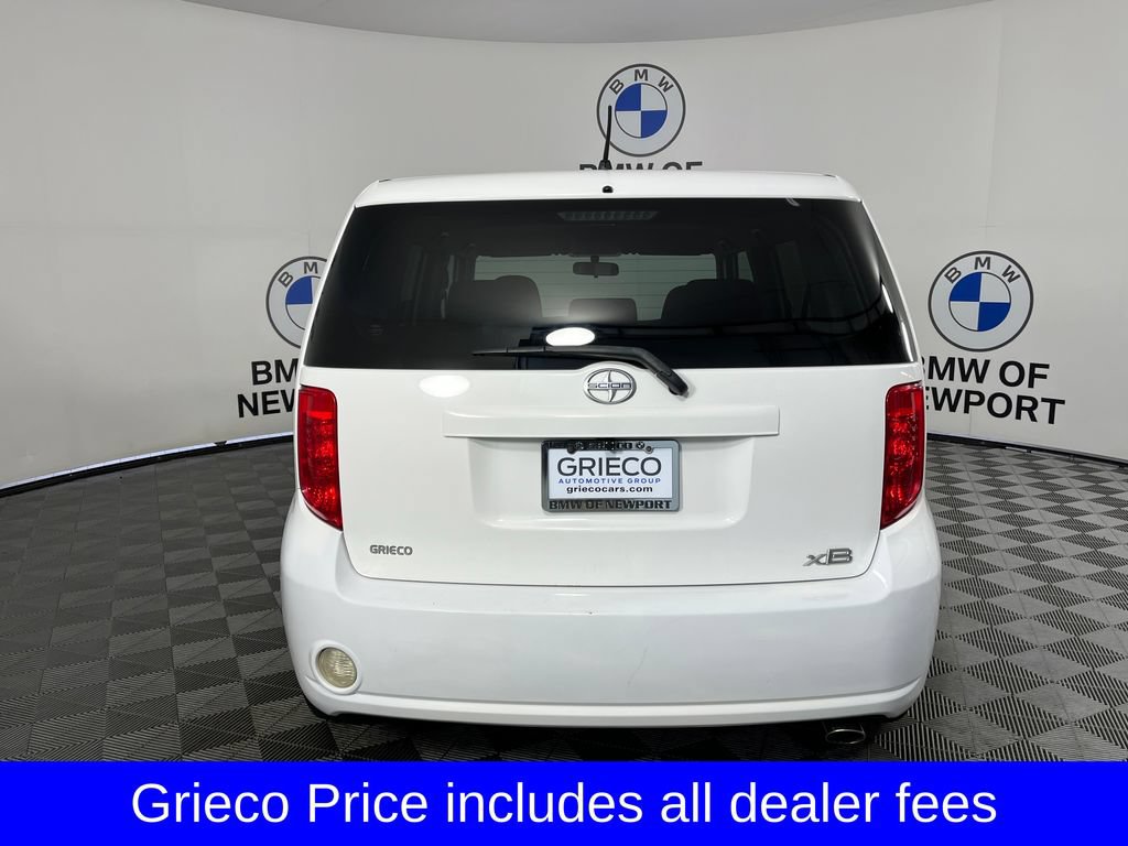 Used 2010 Scion xB FWD image 11