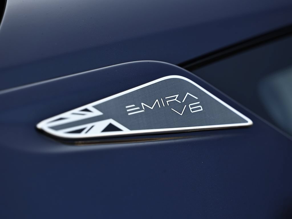 Used 2025 Lotus Emira RWD image 9