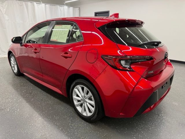 Certified 2025 Toyota Corolla SE w/ SE Package FWD image 4