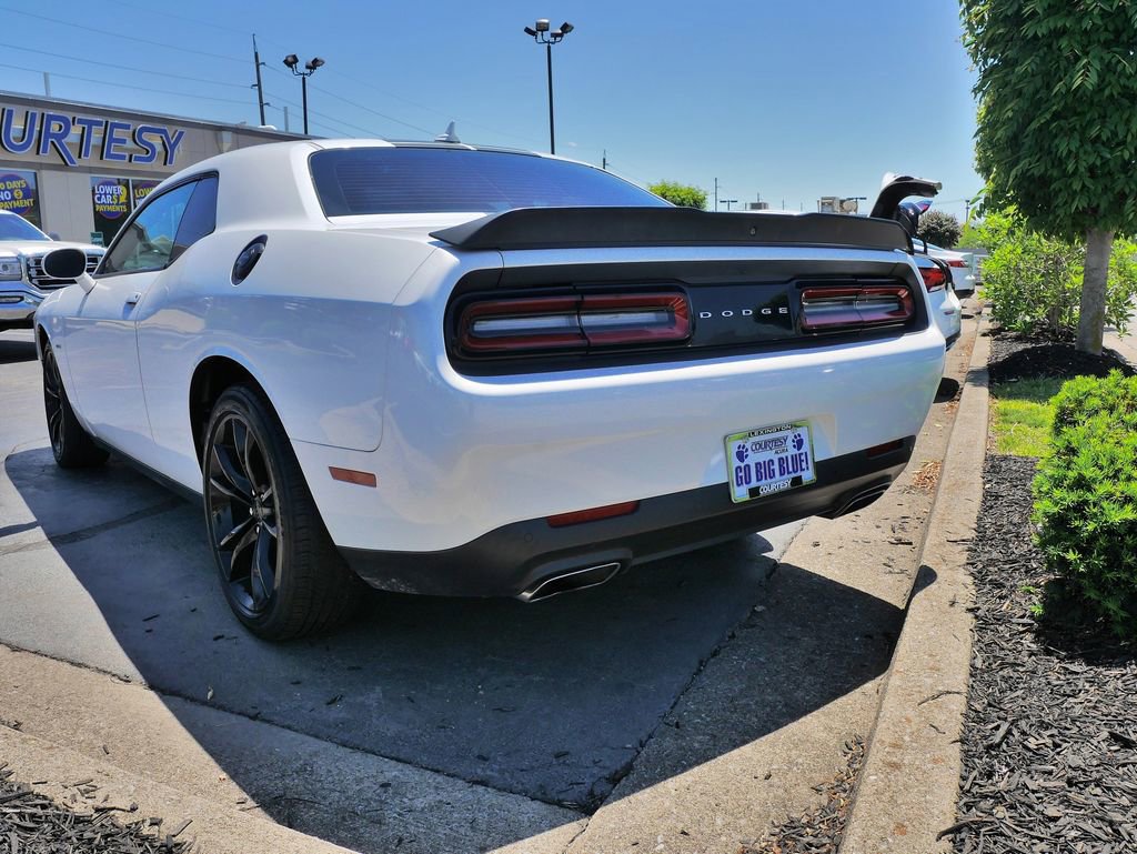 Used 2016 Dodge Challenger R/T Plus RWD image 5