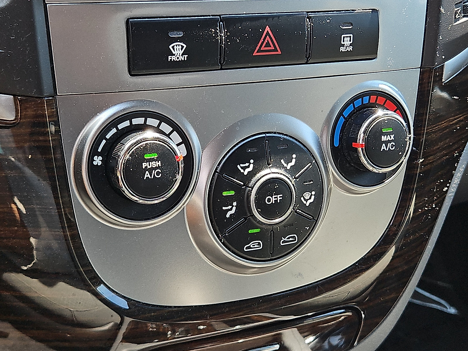 Used 2011 Hyundai Santa Fe GLS FWD image 15