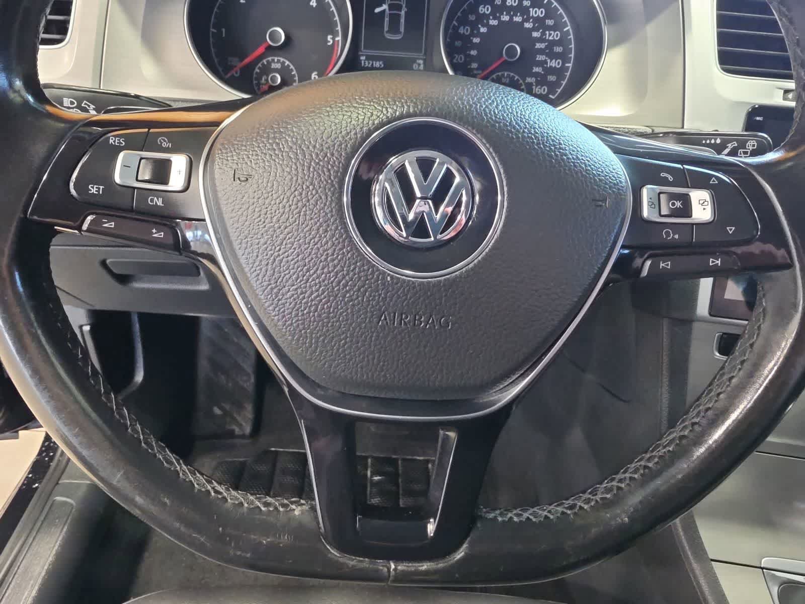 Used 2015 Volkswagen Golf TDI S FWD image 18