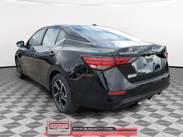 Used 2025 Nissan Sentra SV image 3