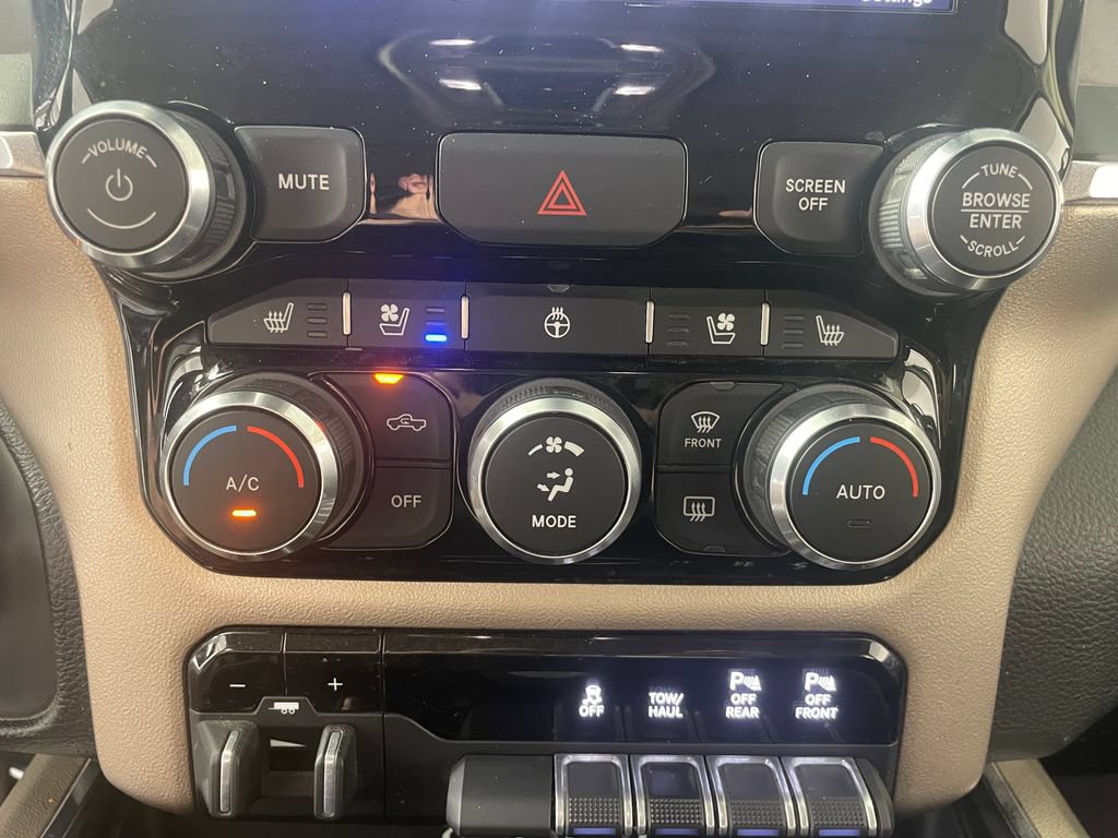 Used 2021 RAM 1500 Laramie AWD/4WD image 23
