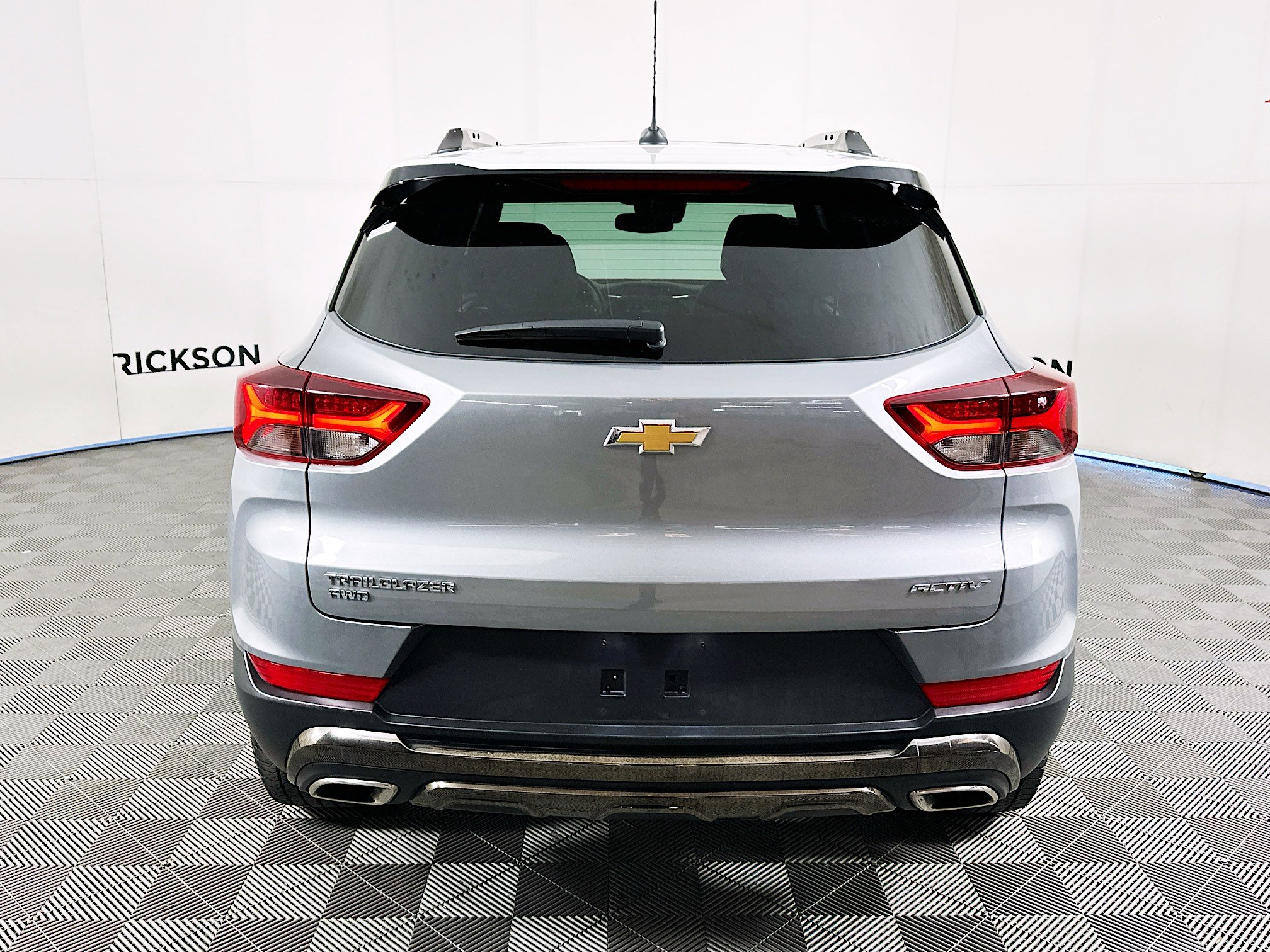 Used 2023 Chevrolet TrailBlazer ACTIV w/ Sun and Liftgate Package image 4