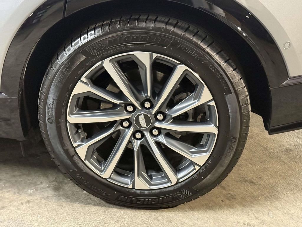 Used 2025 Cadillac Lyriq Sport AWD/4WD image 13