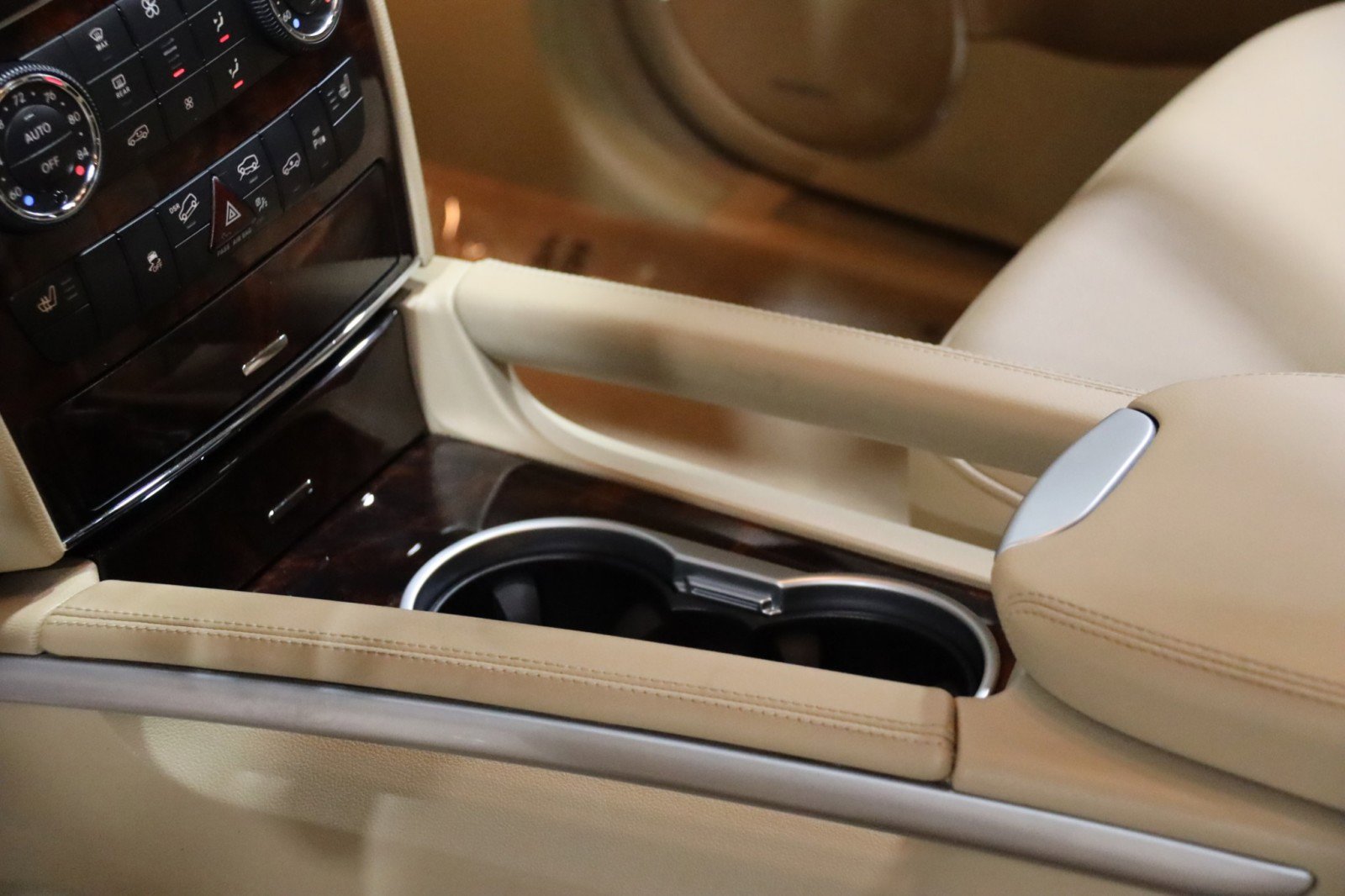 Used 2012 Mercedes-Benz GL 450 4MATIC w/ Premium 2 Pkg image 64