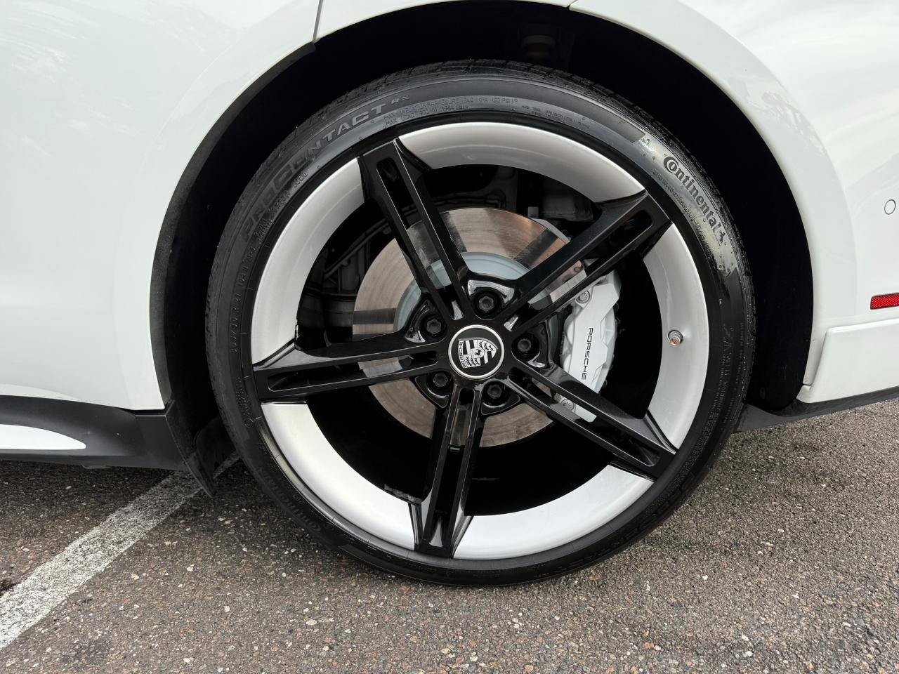 Used 2020 Porsche Taycan AWD/4WD image 9