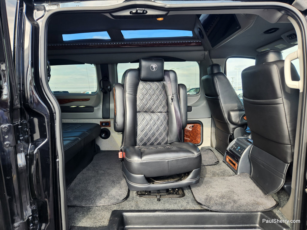 Used 2022 Ford Transit 150 image 5