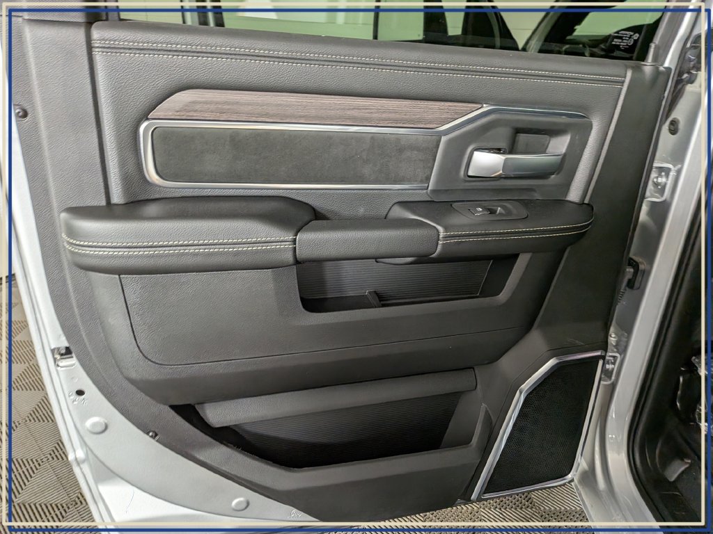 New 2026 RAM 2500 Laramie AWD/4WD image 28