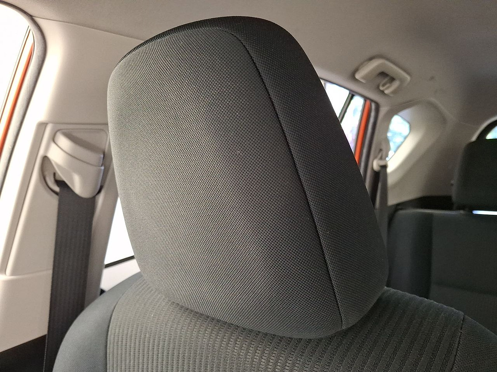 Used 2015 Toyota RAV4 LE FWD image 23