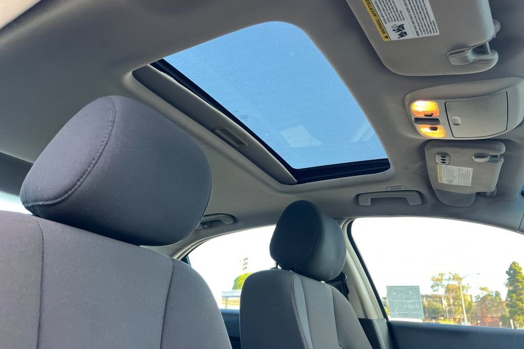 Used 2012 Ford Fusion Hybrid image 17