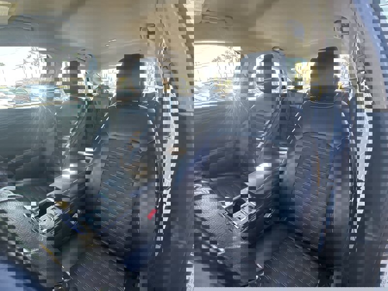 Used 2018 Ford Fusion SE w/ Equipment Group 201A image 15