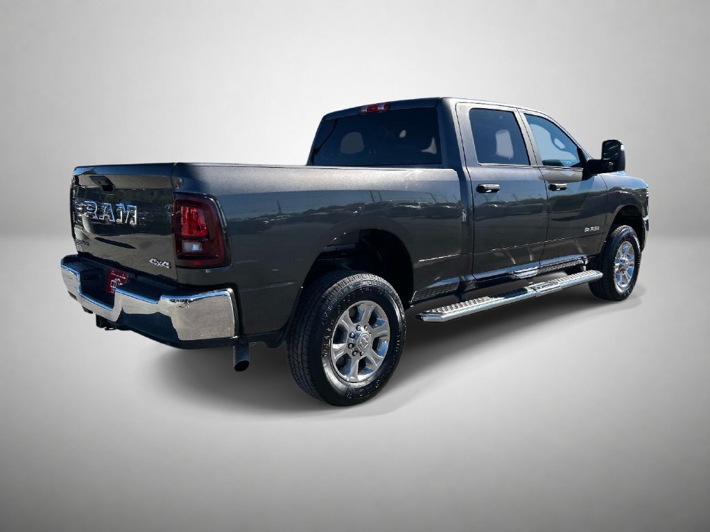 Used 2025 RAM 2500 Big Horn AWD/4WD image 3
