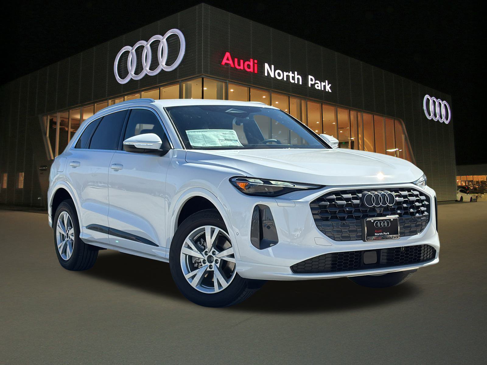 Used 2025 Audi Q5 Premium w/ Convenience Package