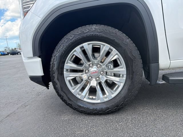 Used 2024 GMC Sierra 1500 Denali w/ Technology Package AWD/4WD image 12