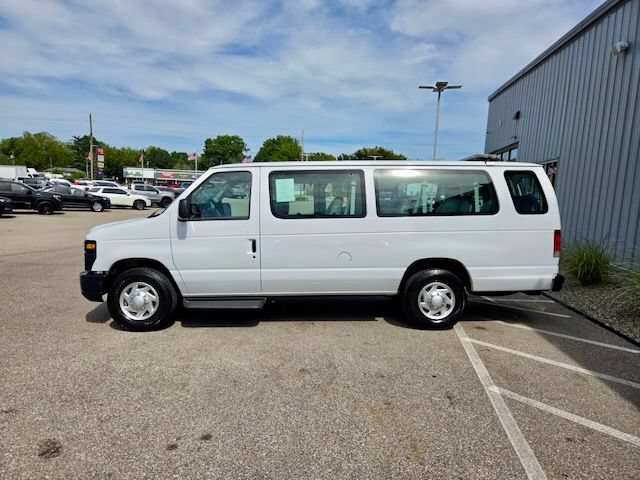 Used 2014 Ford E-350 and Econoline 350 XL w/ Power Windows & Locks Group RWD image 4