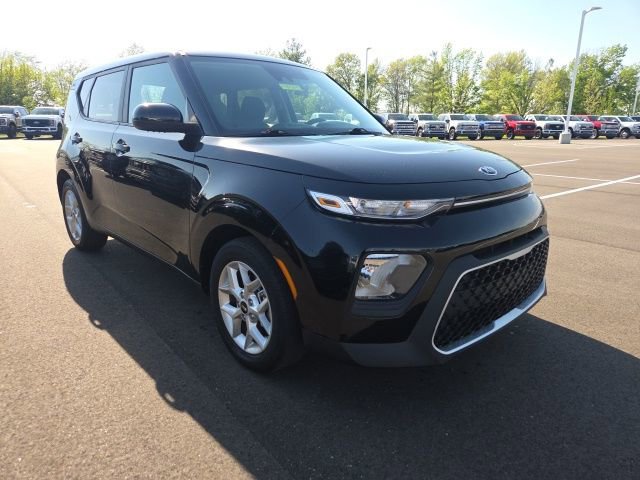 Used 2020 Kia Soul S FWD image 1
