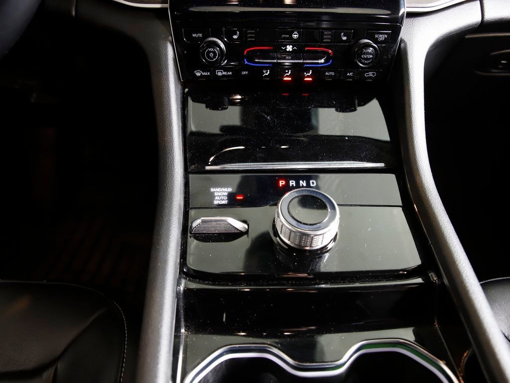 Used 2022 Jeep Grand Cherokee Limited AWD/4WD image 17