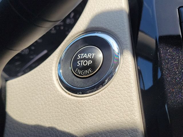 Used 2017 Nissan Rogue Sport SL w/ SL Premium Package FWD image 23