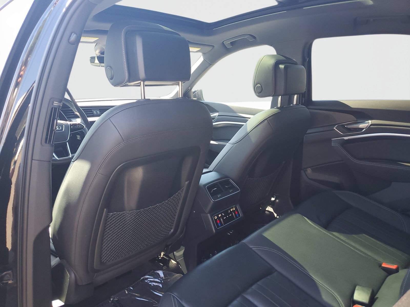 Used 2024 Audi Q8 e-tron Premium AWD/4WD image 14