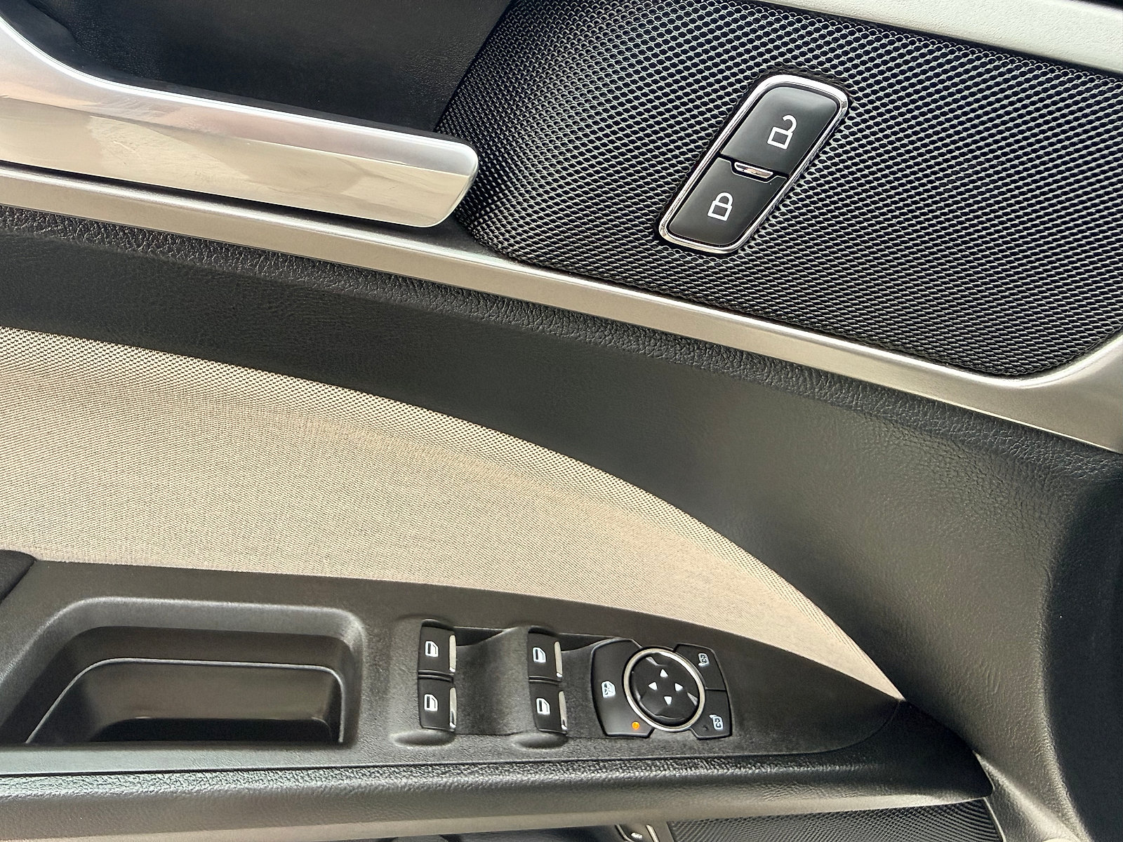Used 2018 Ford Fusion S FWD image 21