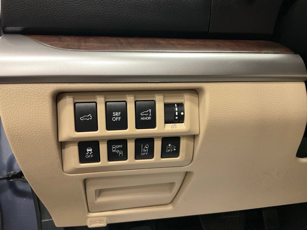 Used 2017 Subaru Outback 2.5i Limited AWD/4WD image 14