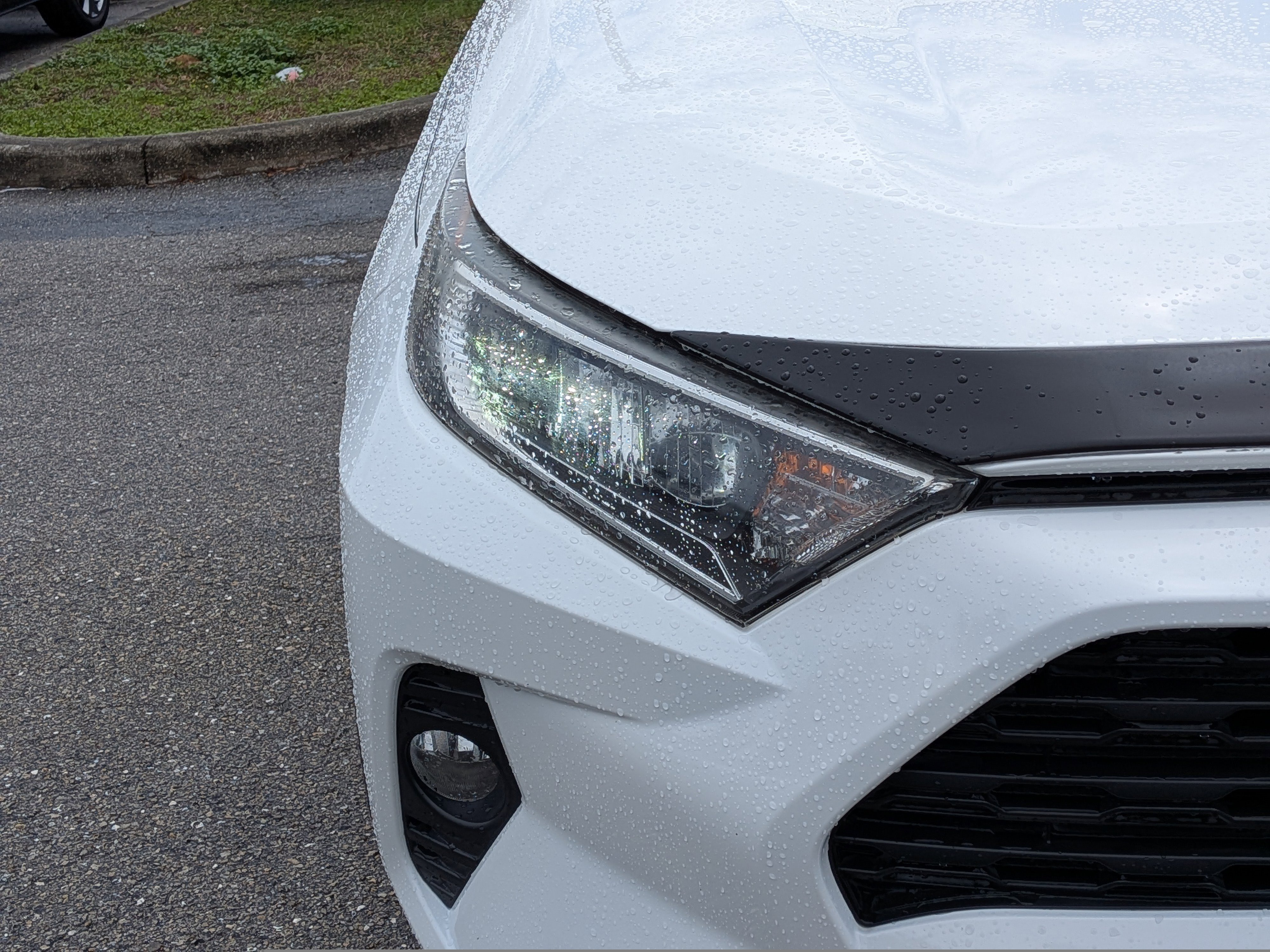 Used 2019 Toyota RAV4 XLE w/ Convenience Package image 10