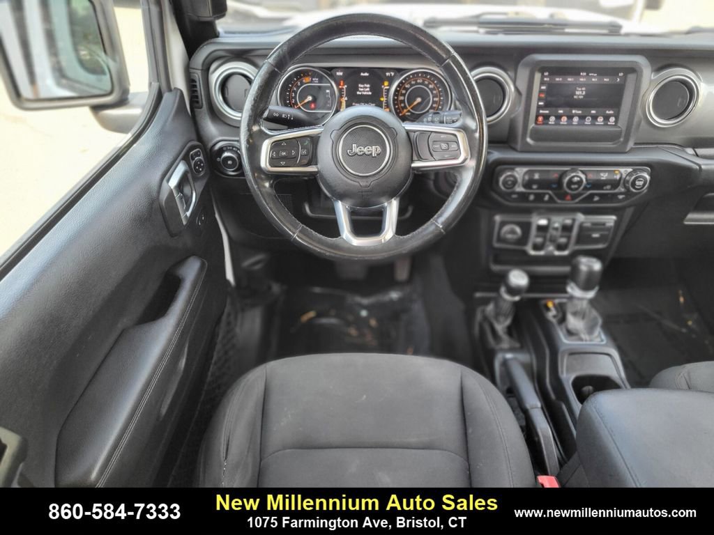 Used 2019 Jeep Wrangler Unlimited Sahara image 12