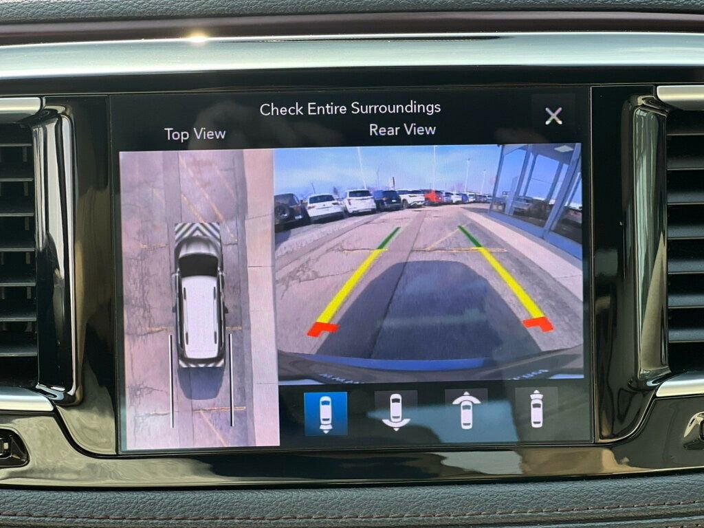 Used 2018 Chrysler Pacifica Limited w/ Advanced Safetytec Group image 40