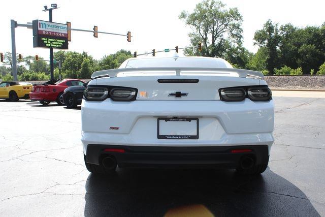 Used 2021 Chevrolet Camaro SS RWD image 11