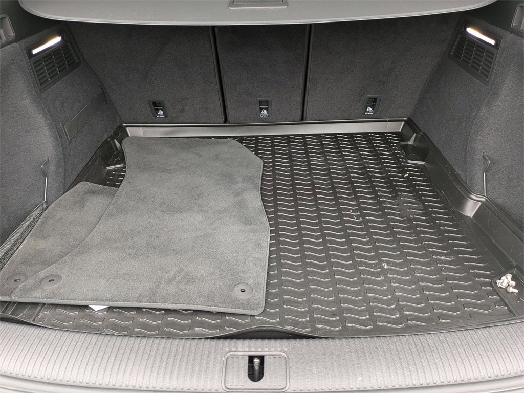 Used 2024 Audi Q5 2.0T Premium w/ Convenience Package image 35