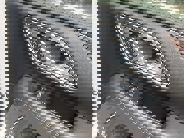 Used 2022 Chevrolet Suburban LT w/ LT Signature Plus Package image 32