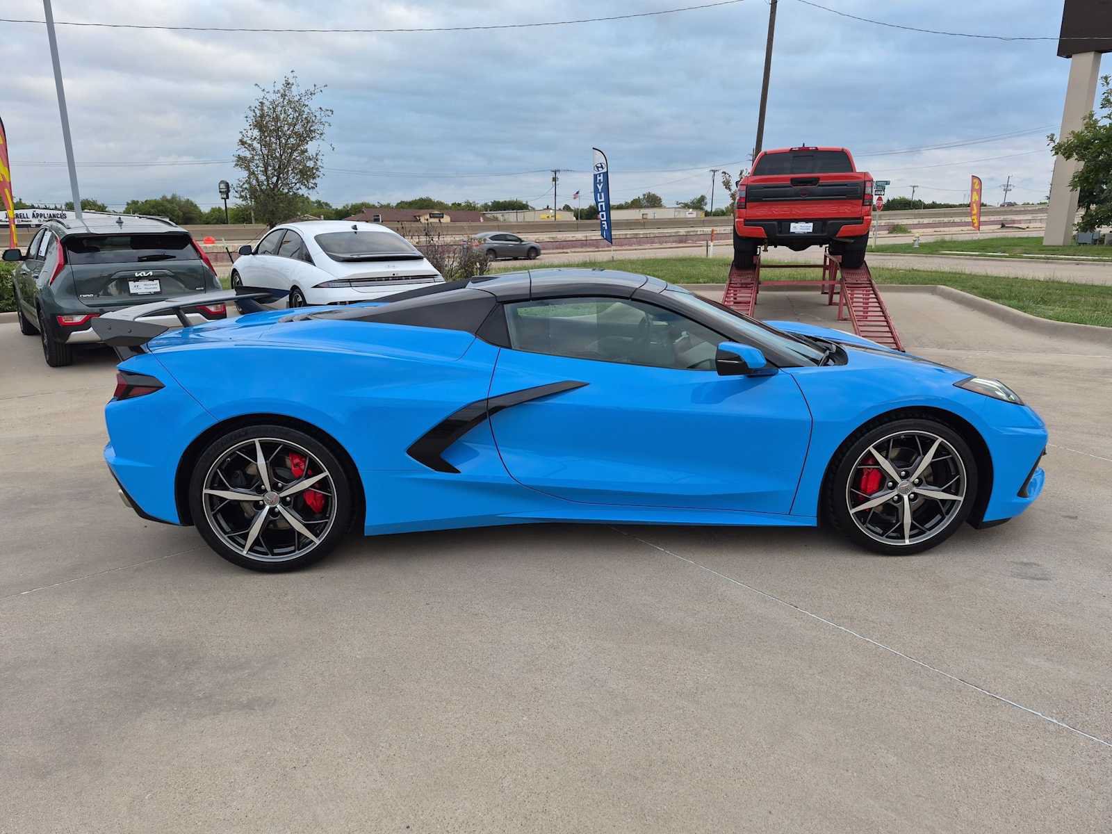 Used 2020 Chevrolet Corvette Stingray Premium Conv w/ 3LT Preferred Equipment Group RWD image 15