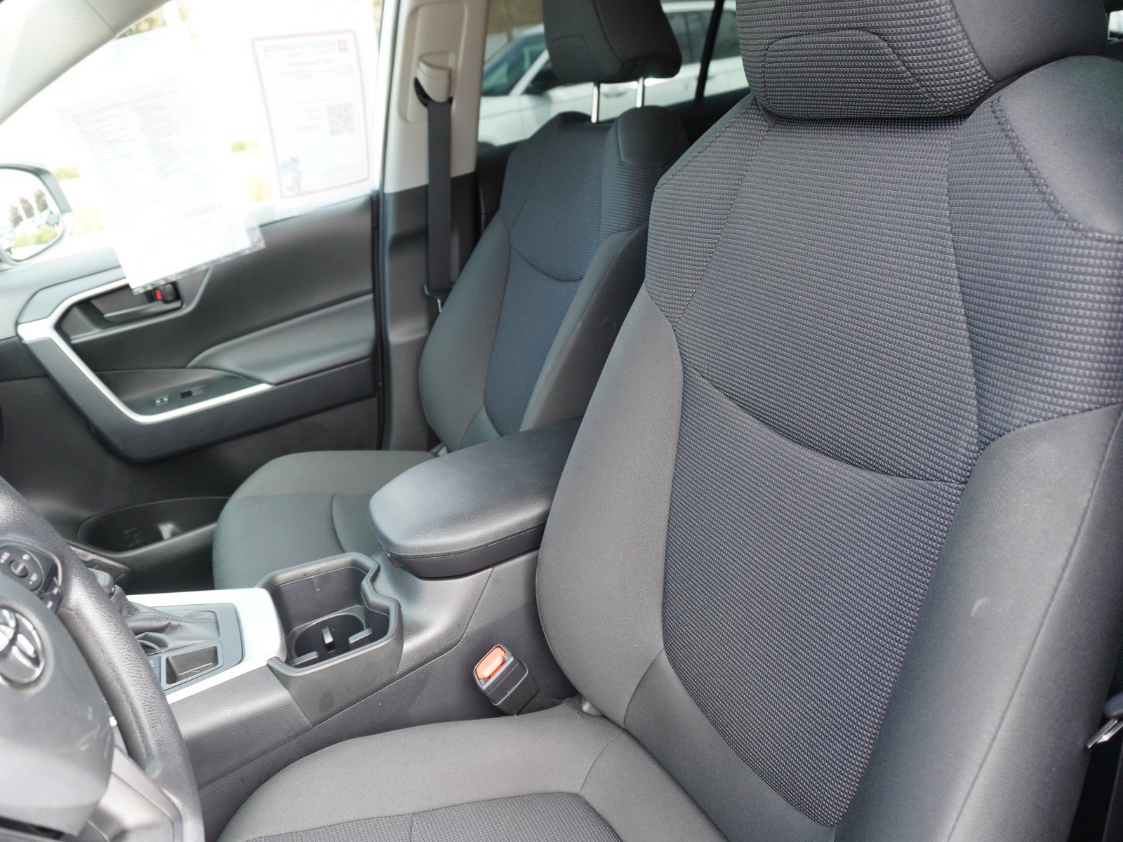 Used 2025 Toyota RAV4 LE AWD/4WD image 20