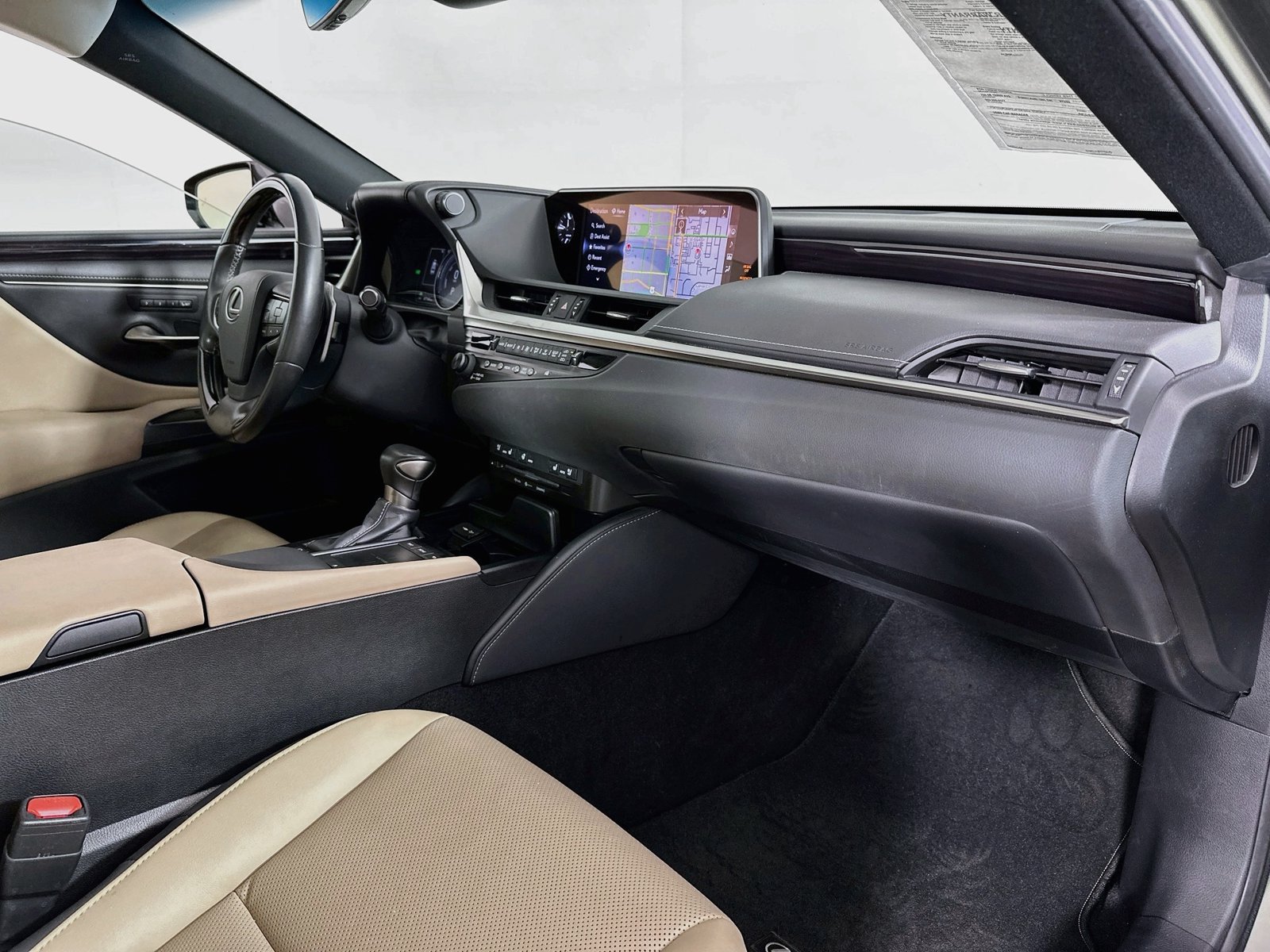 Used 2020 Lexus ES 300h w/ Premium Package FWD image 30