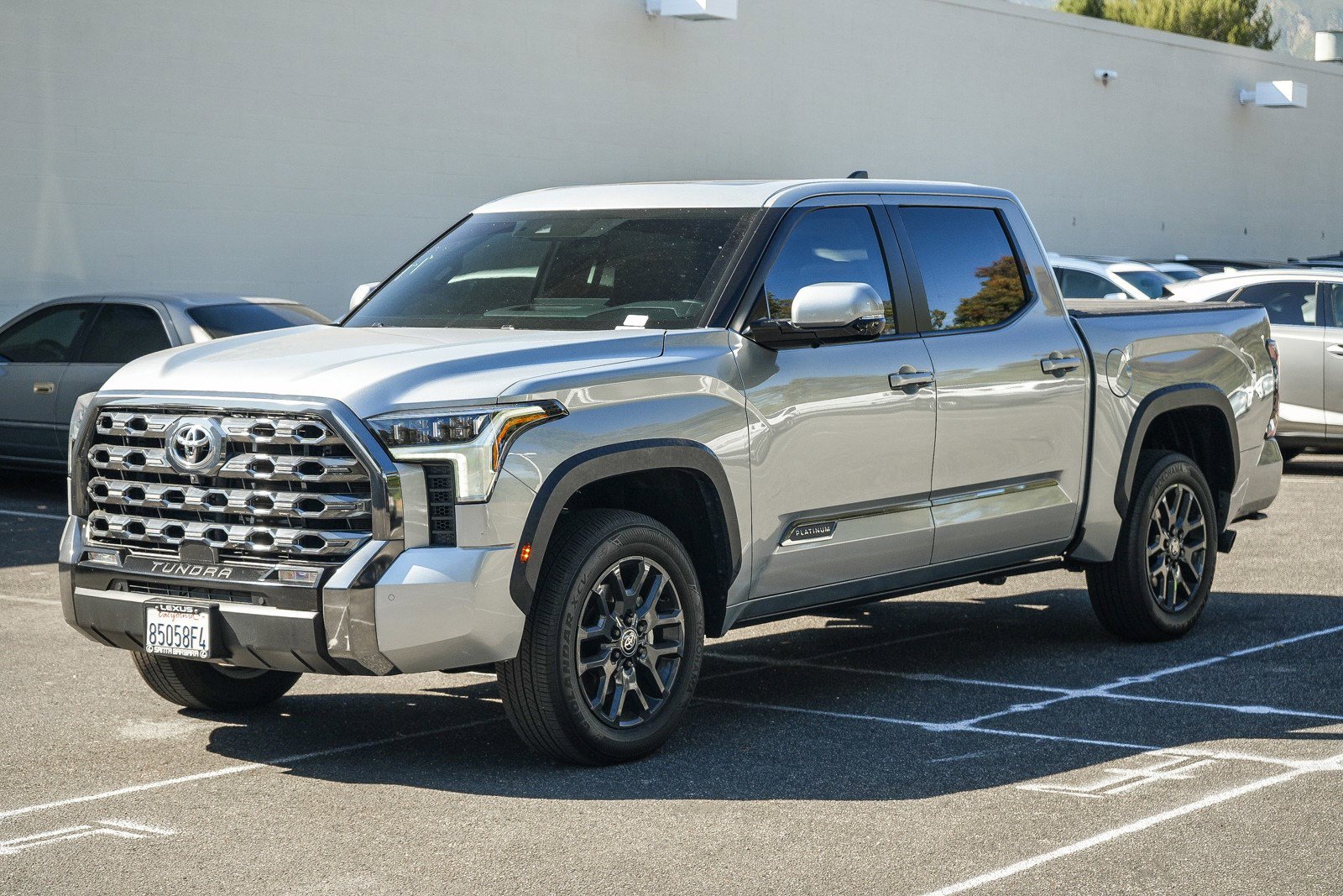 Used 2025 Toyota Tundra Platinum AWD/4WD image 3