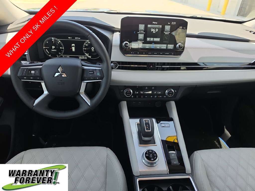 Used 2025 Mitsubishi Outlander SEL Black Edition AWD/4WD image 11