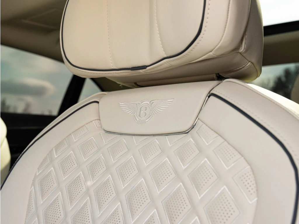 Certified 2022 Bentley Flying Spur W12 image 31