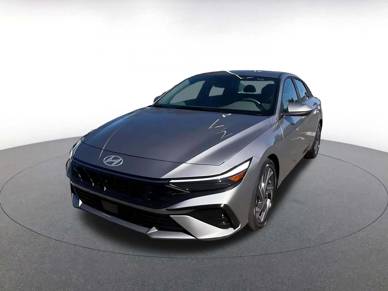 Used 2025 Hyundai Elantra SEL image 7