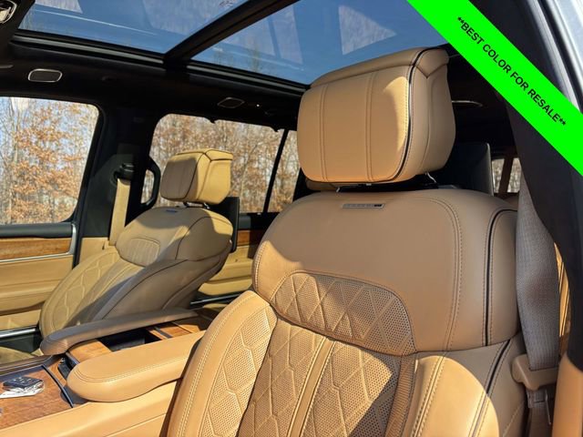 Used 2022 Jeep Grand Wagoneer Series III w/ Rear Seat Video Group 1 image 6