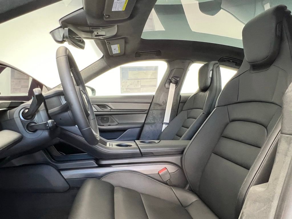 New 2025 Porsche Taycan GTS image 5