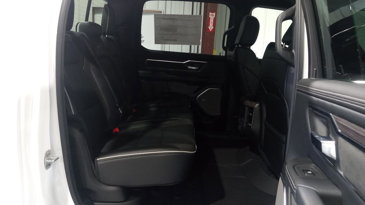 New 2026 RAM 1500 Laramie AWD/4WD image 6