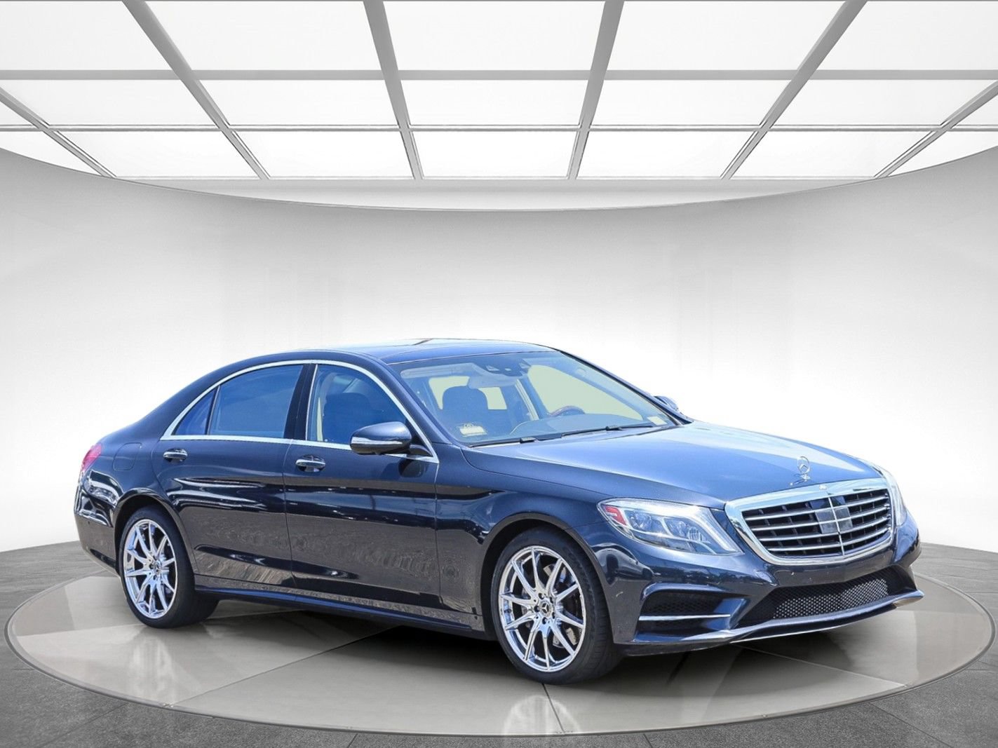 Used 2014 Mercedes-Benz S 550 Sedan w/ Sport Package Plus One image 5
